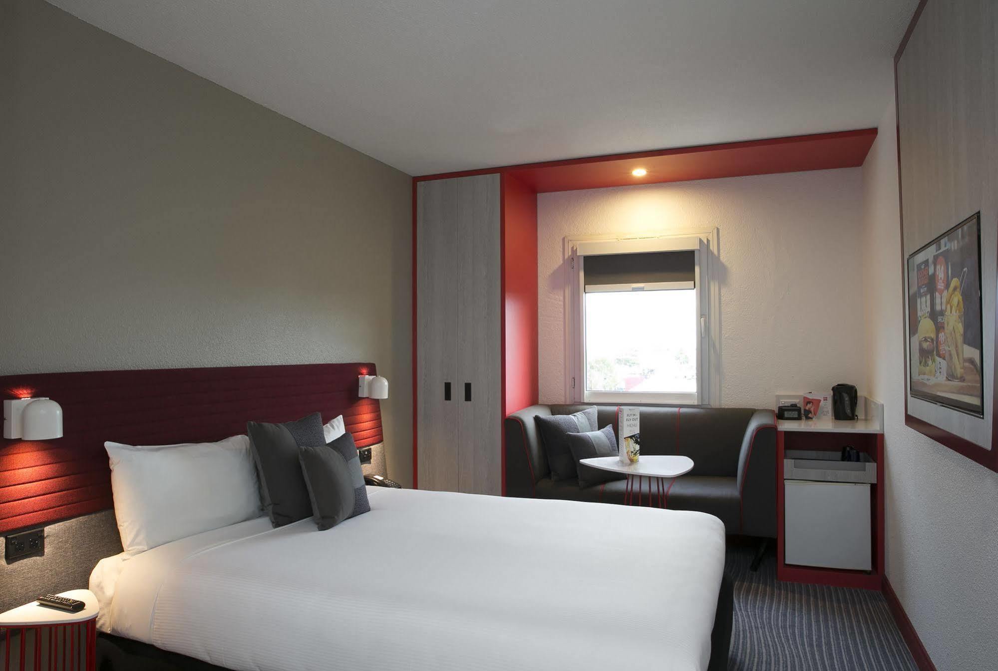 Отель Ibis Sydney Airport Экстерьер фото