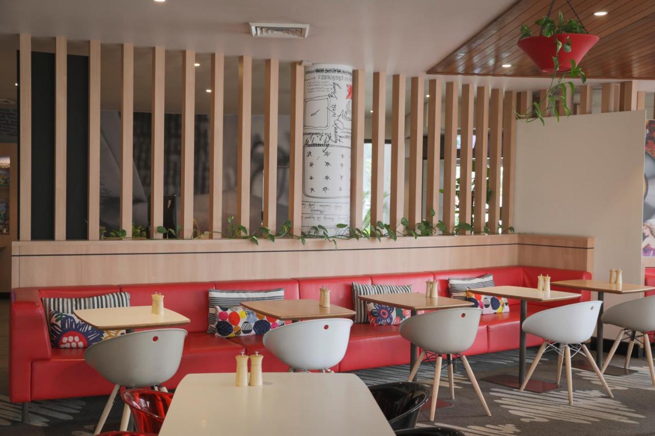Отель Ibis Sydney Airport Экстерьер фото